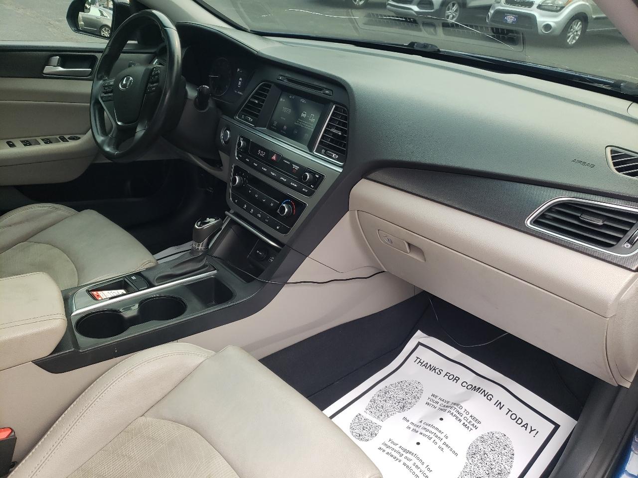 Hyundai Sonata Sport 2.4L PZEV 2017
