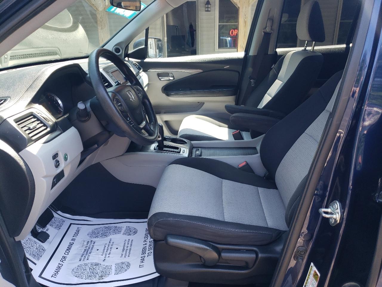 Honda Ridgeline RTS 4x4 Crew Cab 5.3' Bed 2017
