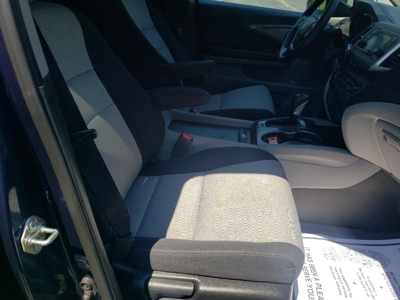 Honda Ridgeline RTS 4x4 Crew Cab 5.3' Bed 2017