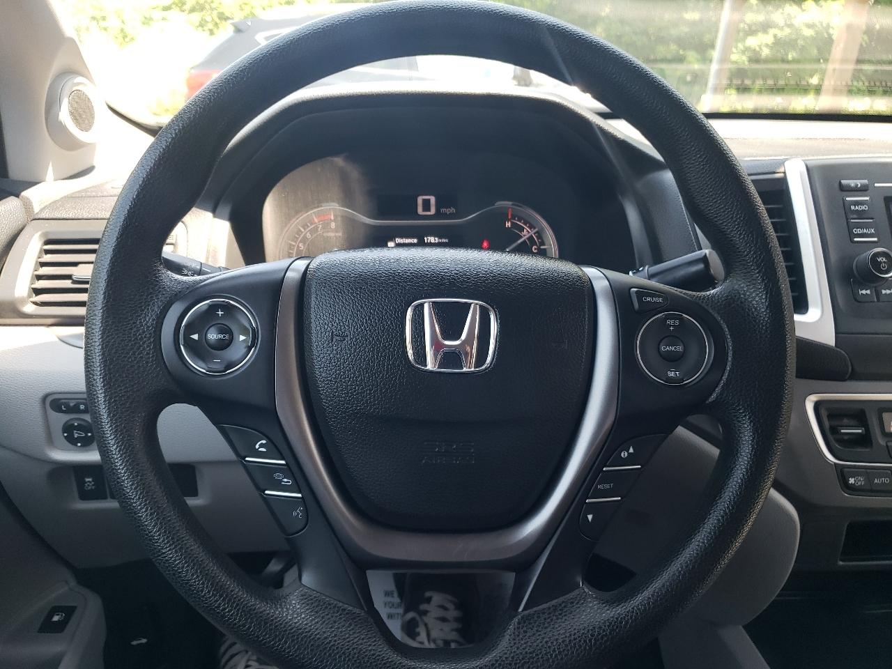 Honda Ridgeline RTS 4x4 Crew Cab 5.3' Bed 2017