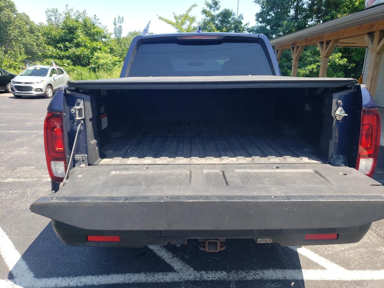 Honda Ridgeline RTS 4x4 Crew Cab 5.3' Bed 2017