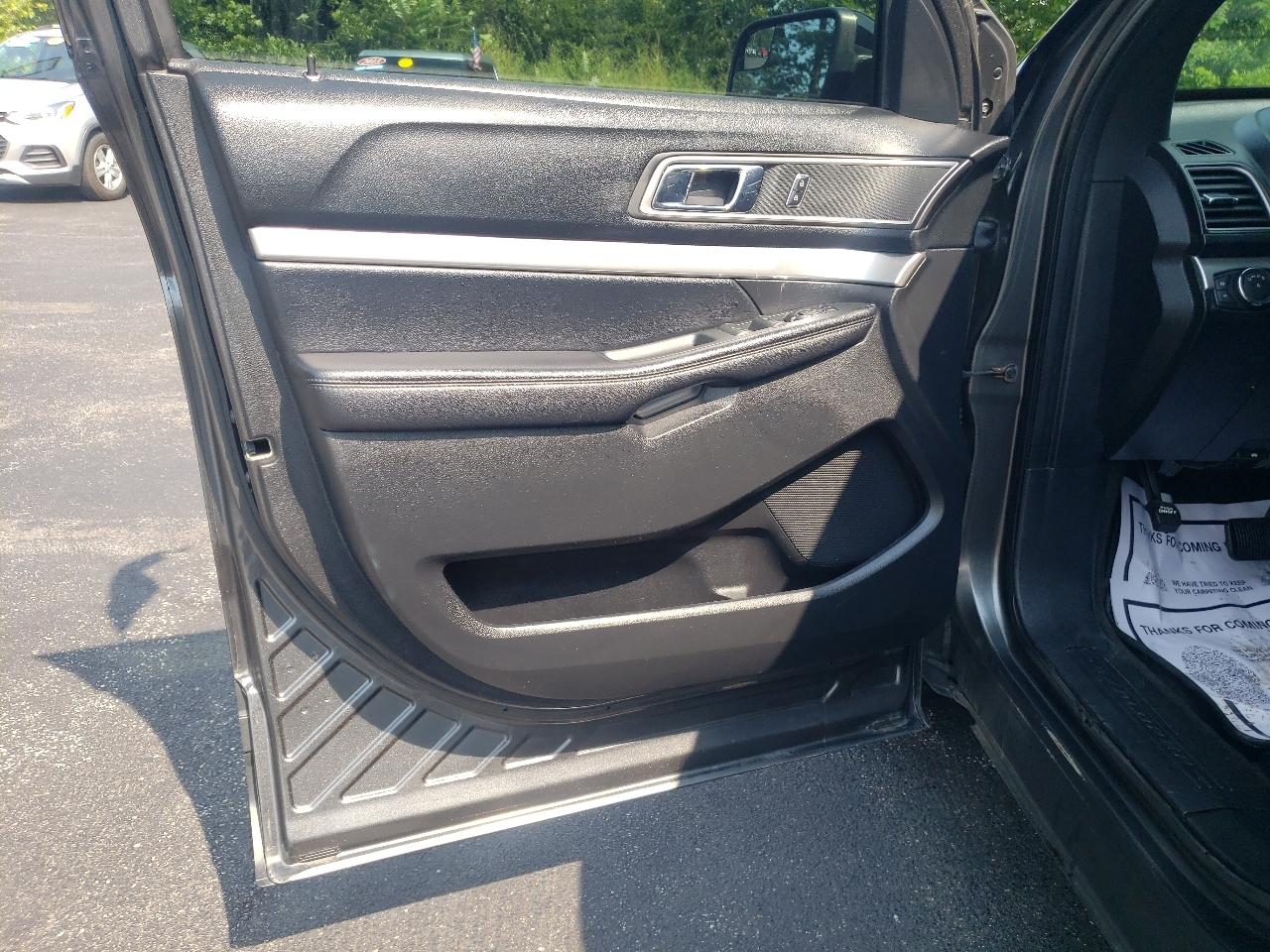 Ford Explorer XLT FWD 2017