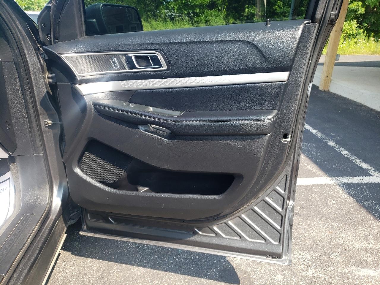 Ford Explorer XLT FWD 2017