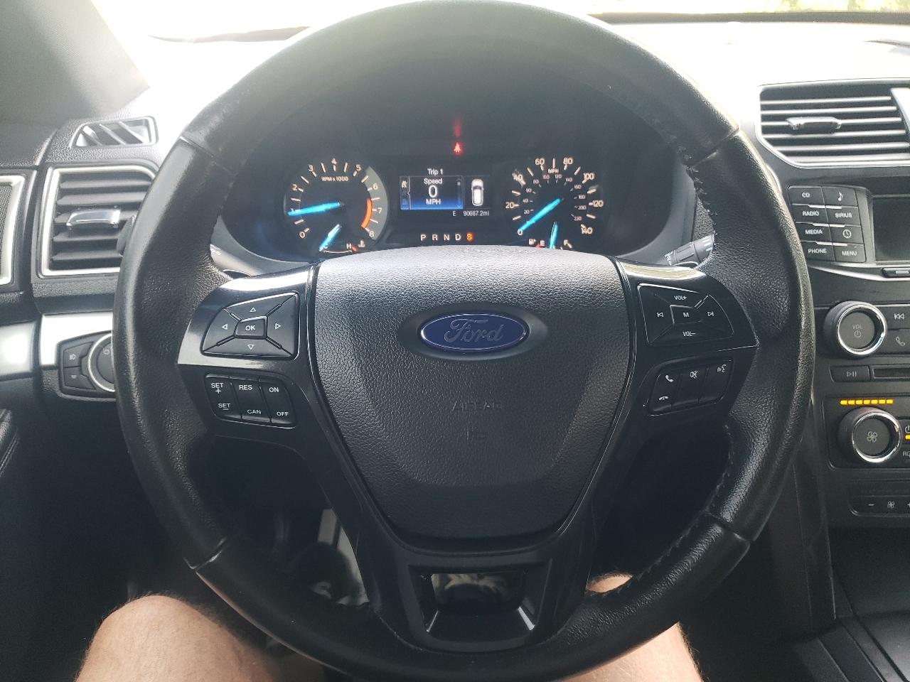 Ford Explorer XLT FWD 2017