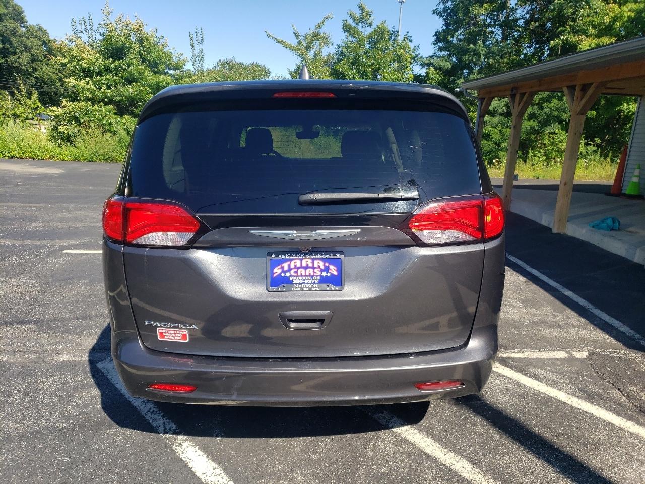 Chrysler Pacifica Touring FWD 2017