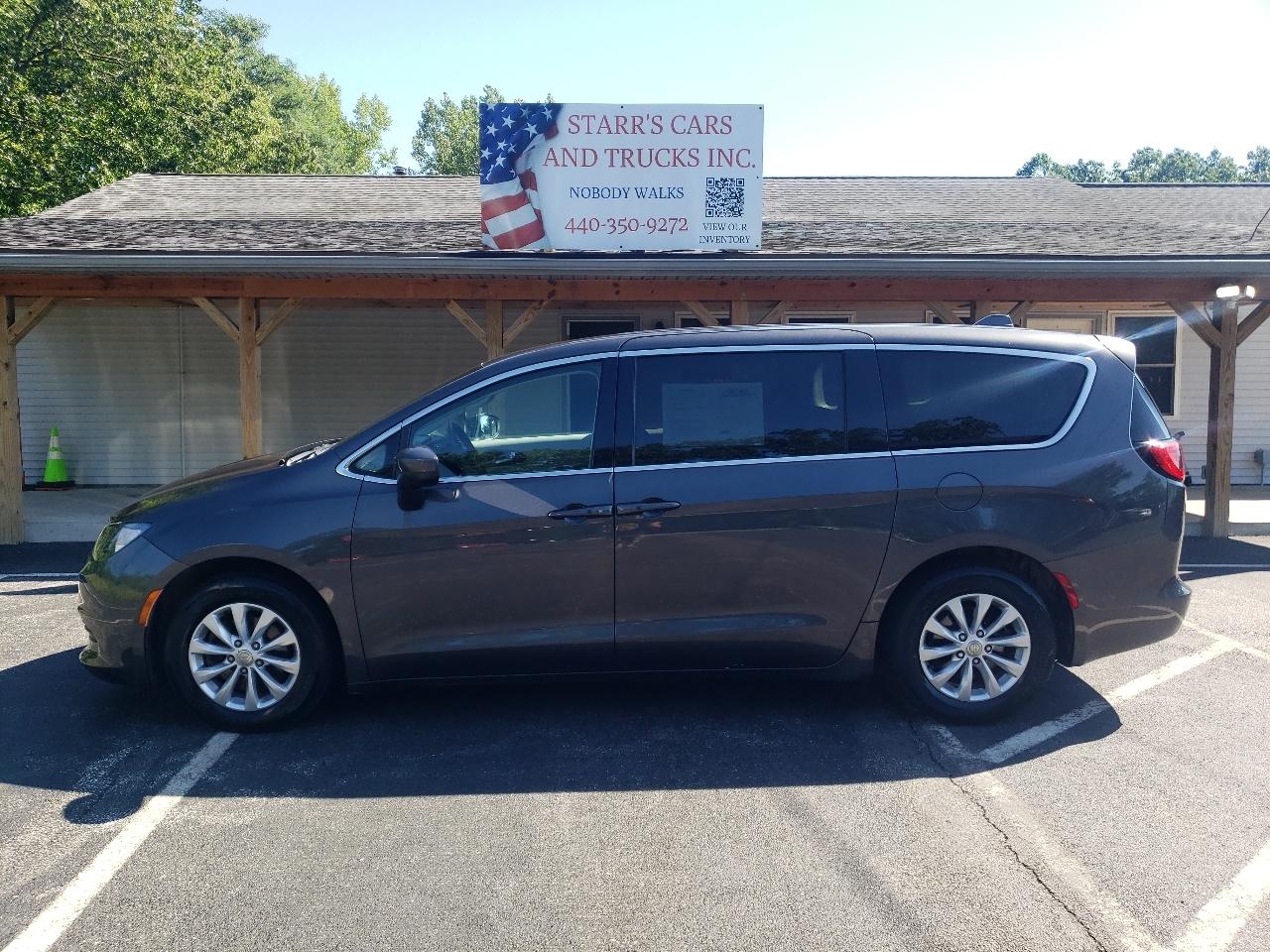 Chrysler Pacifica Touring FWD 2017
