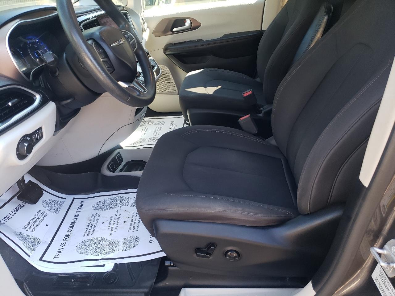 Chrysler Pacifica Touring FWD 2017