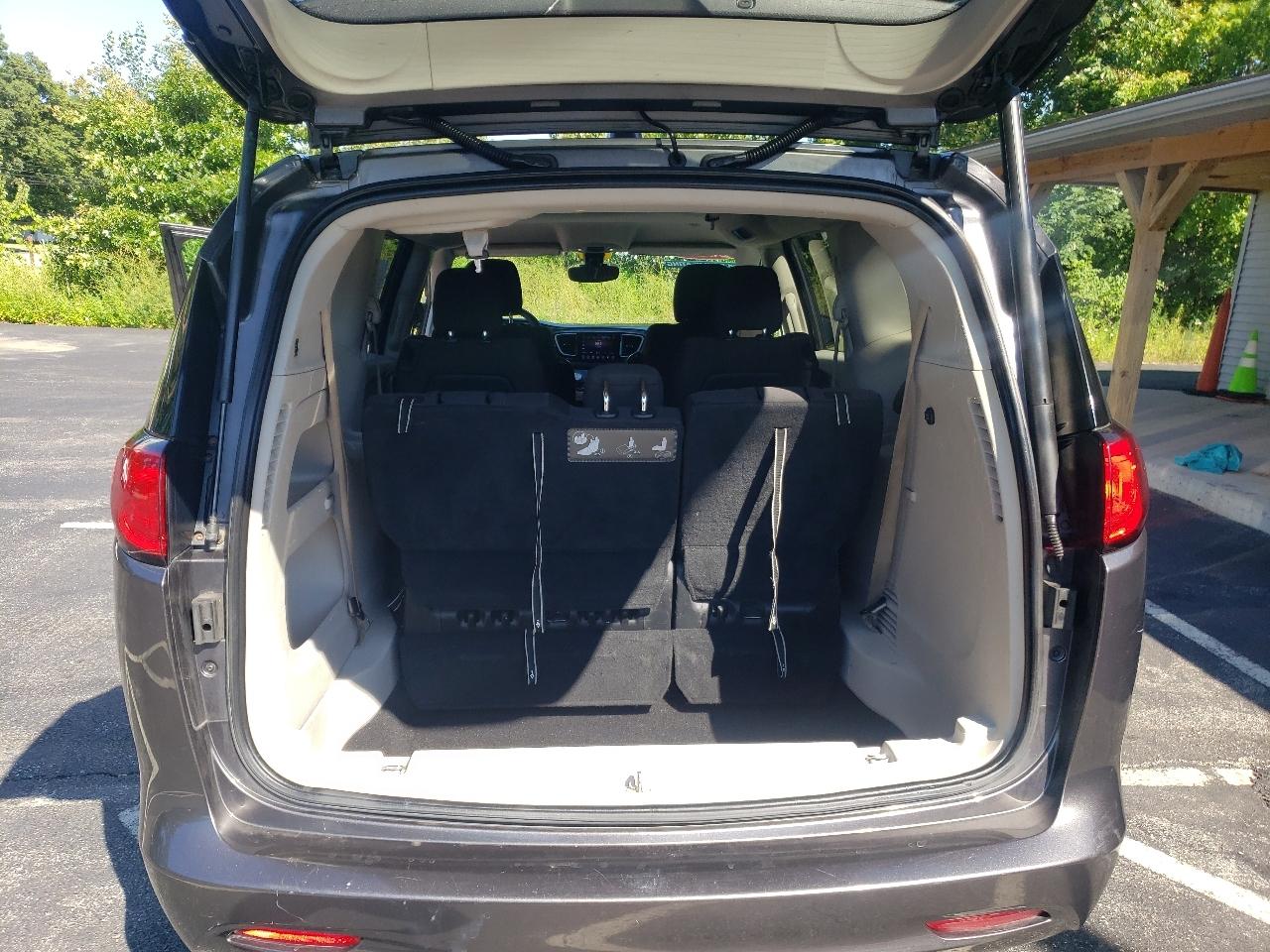 Chrysler Pacifica Touring FWD 2017