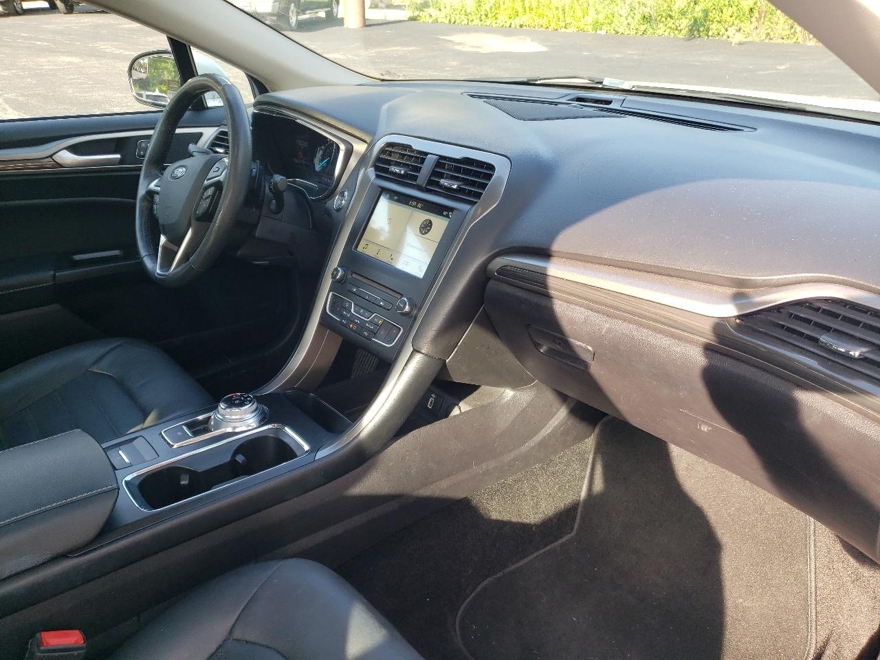 Ford Fusion SE FWD 2017
