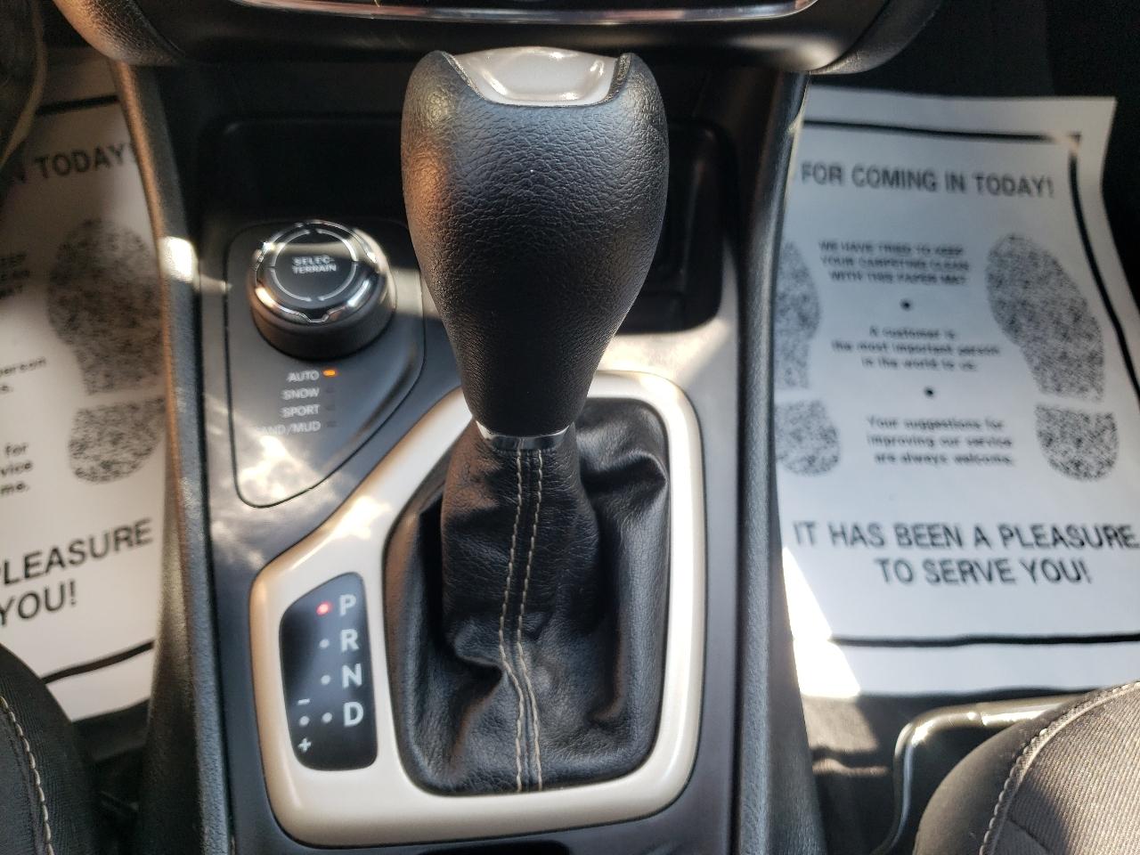 Jeep Cherokee 4WD 4dr Latitude 2015
