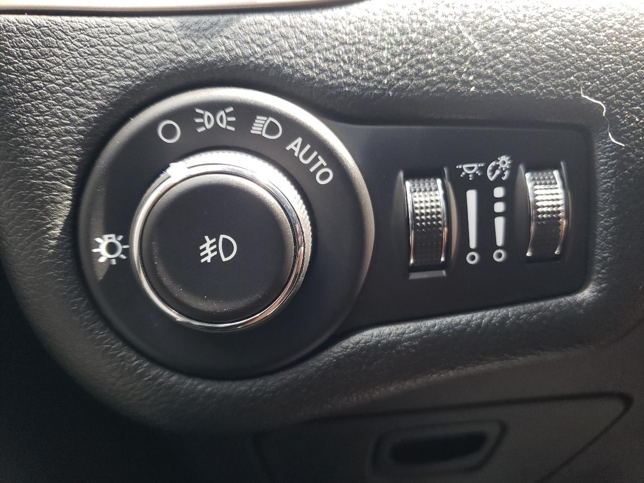 Jeep Cherokee 4WD 4dr Latitude 2015