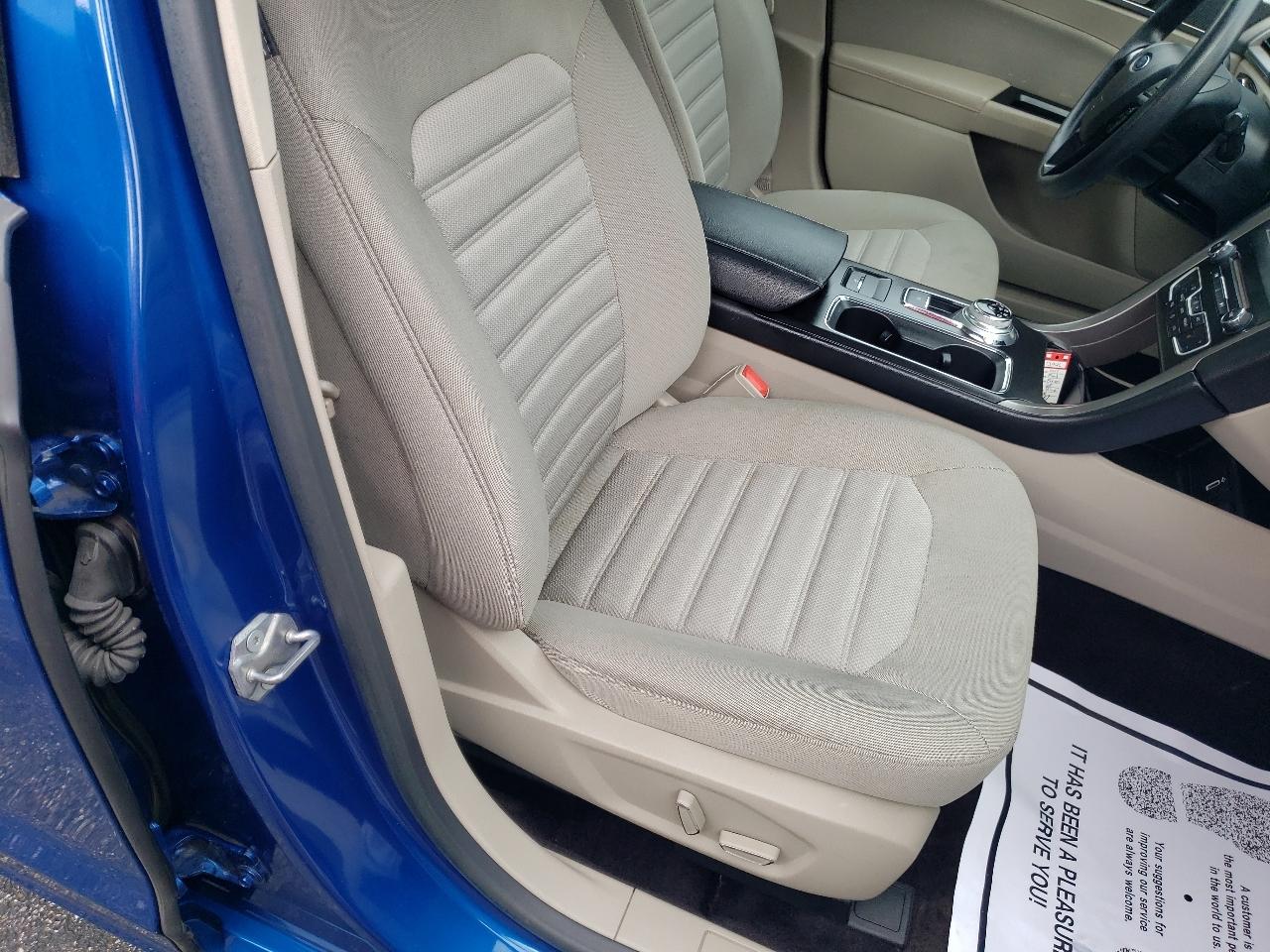 Ford Fusion SE FWD 2017
