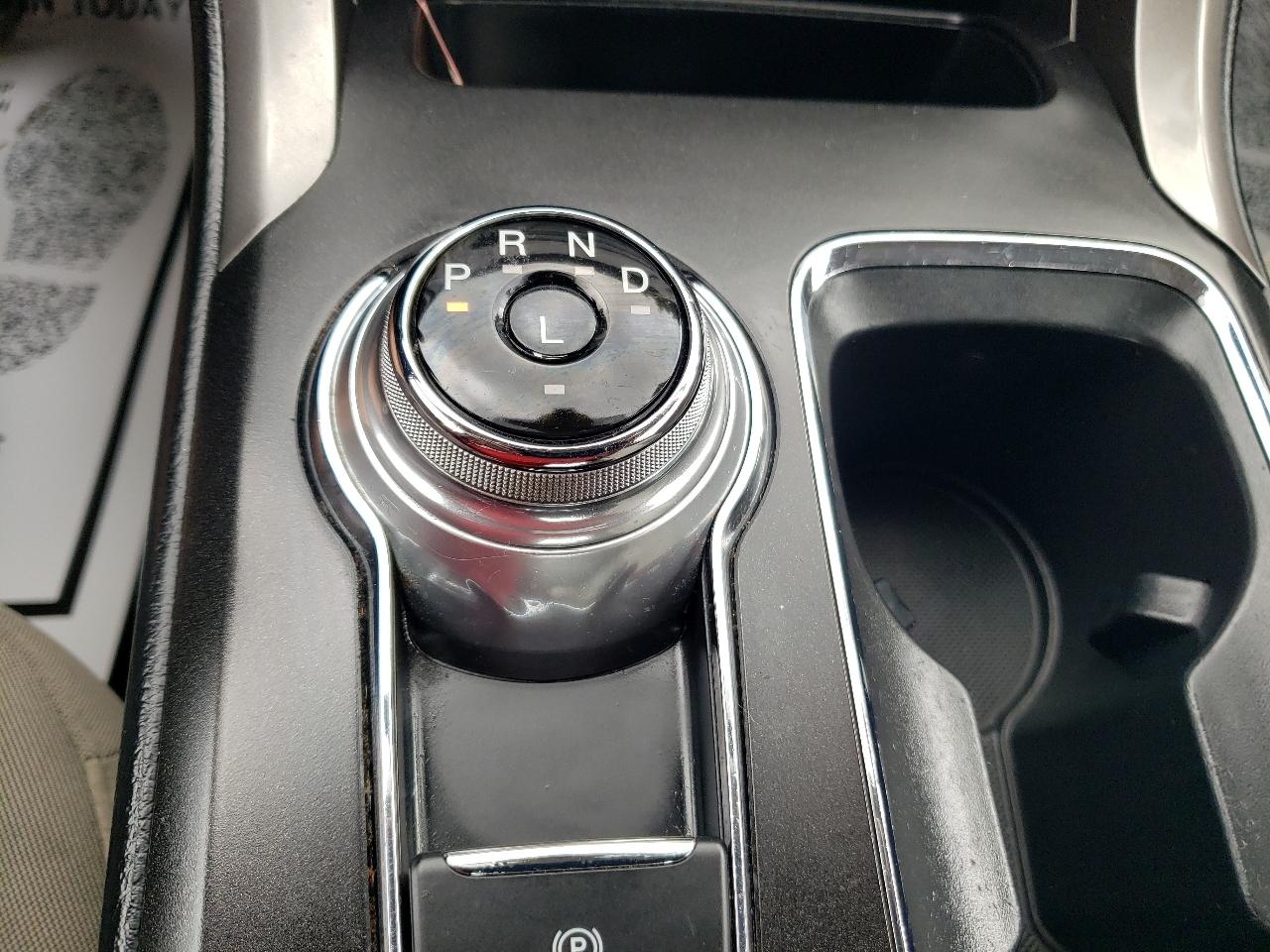 Ford Fusion SE FWD 2017