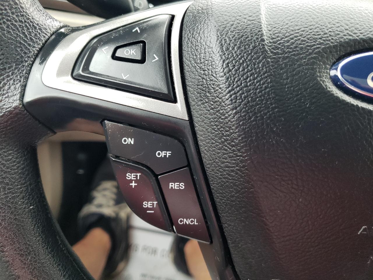 Ford Fusion SE FWD 2017