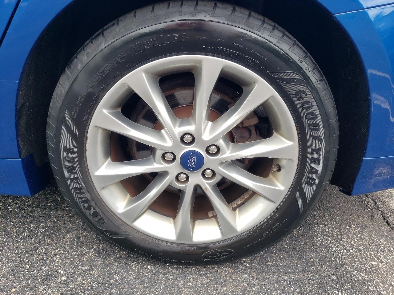 Ford Fusion SE FWD 2017