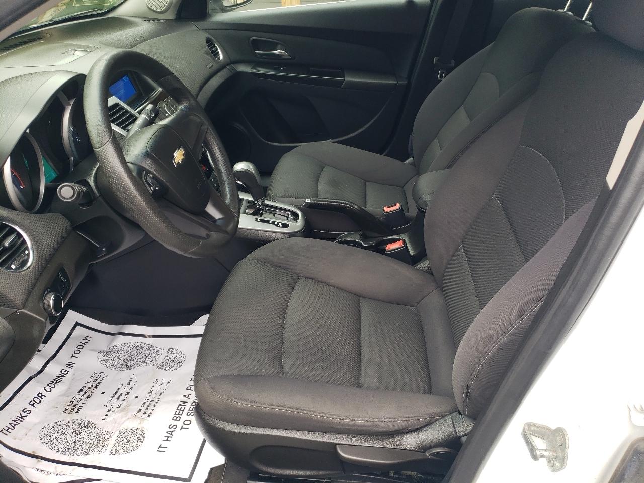 Chevrolet Cruze 4dr Sdn LT w/1FL 2012