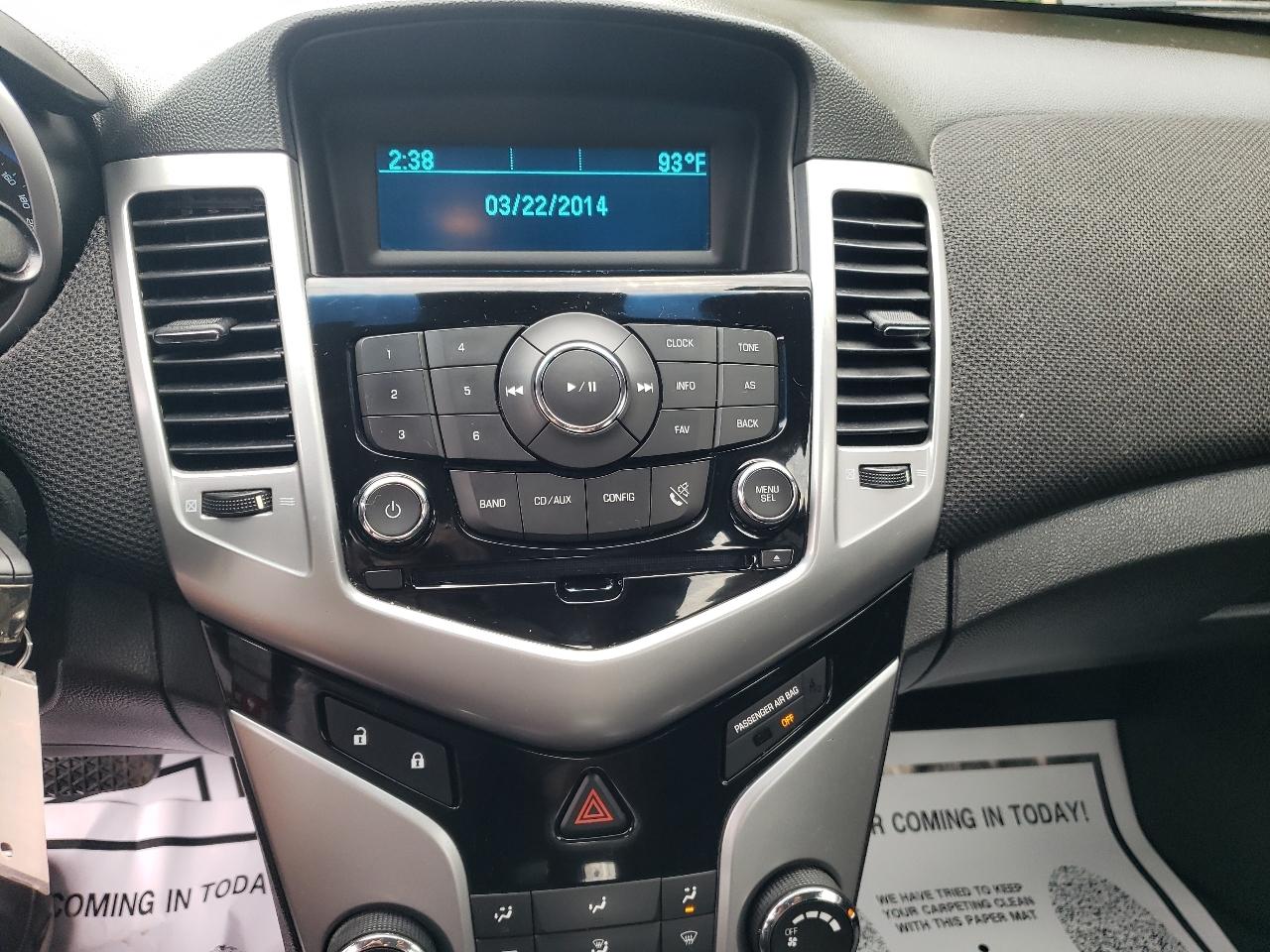 Chevrolet Cruze 4dr Sdn LT w/1FL 2012