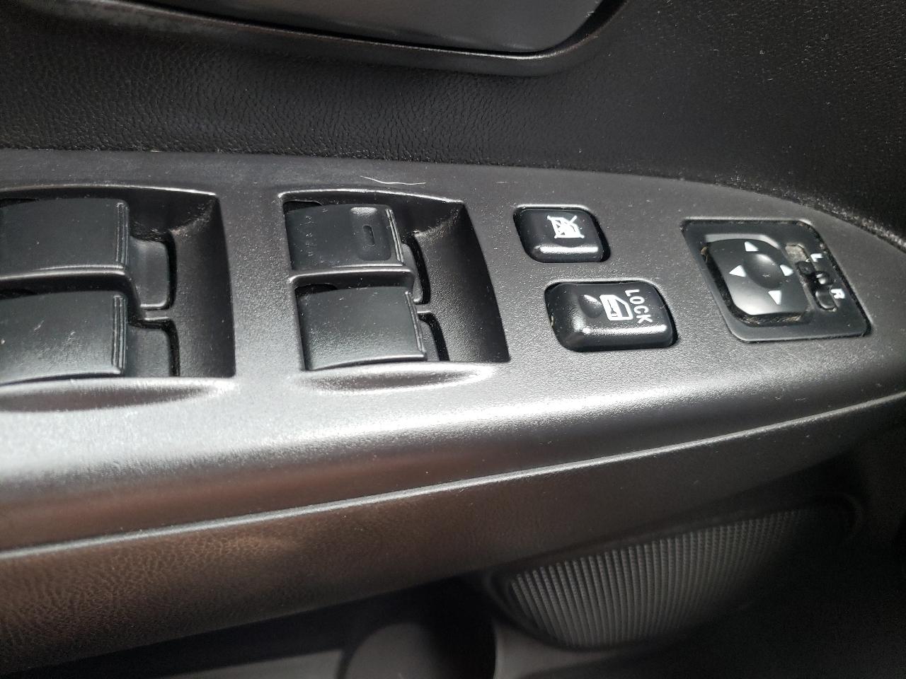 Mitsubishi Outlander Sport AWD 4dr CVT ES 2015