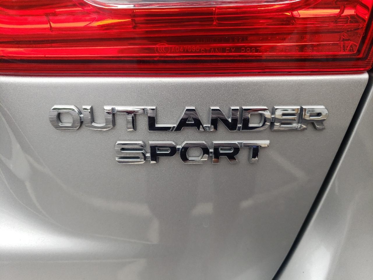 Mitsubishi Outlander Sport AWD 4dr CVT ES 2015