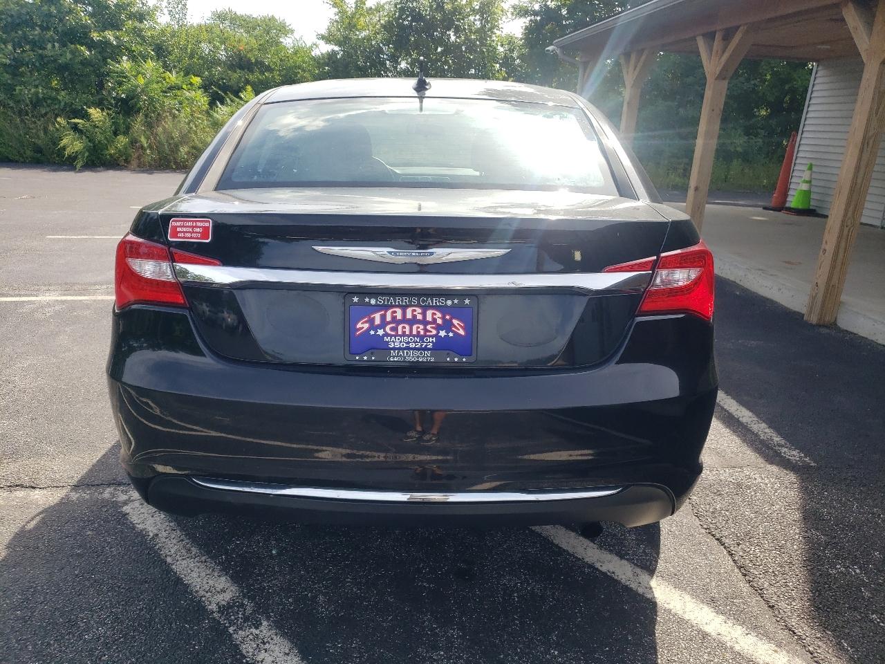 Chrysler 200 4dr Sdn LX 2012