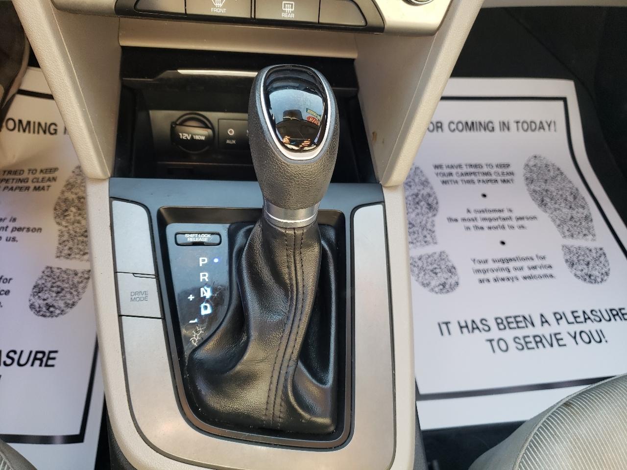 Hyundai Elantra SEL 2.0L Auto (Alabama) 2018