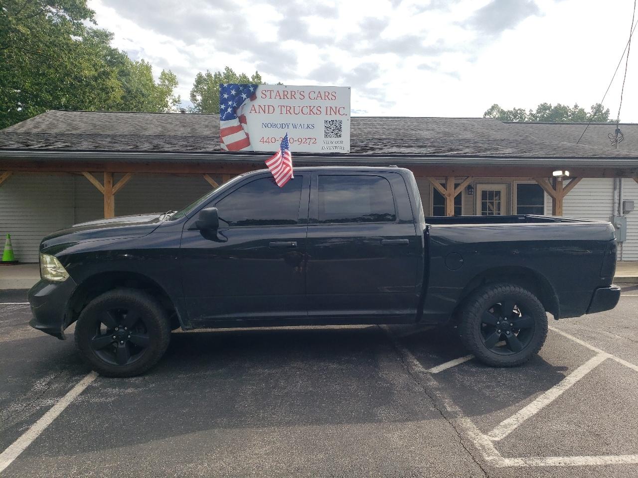 RAM 1500 4WD Crew Cab 140.5" Express 2015