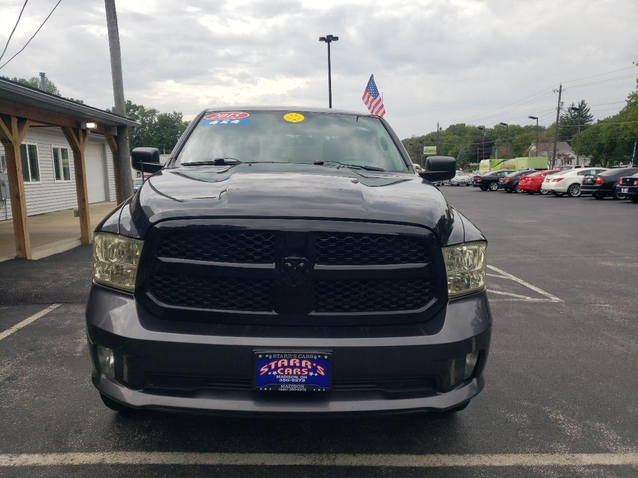 RAM 1500 4WD Crew Cab 140.5" Express 2015