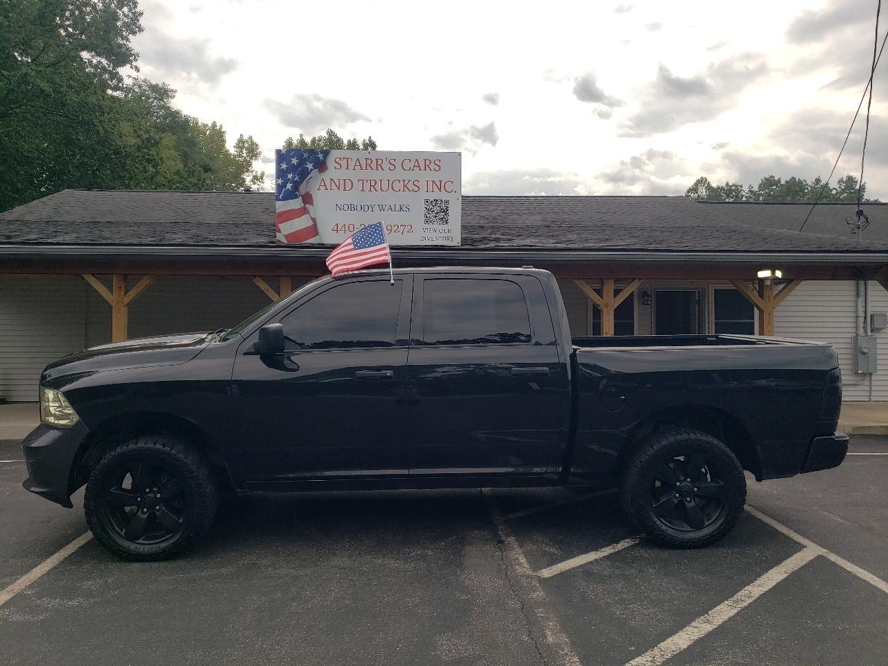 RAM 1500 4WD Crew Cab 140.5" Express 2015