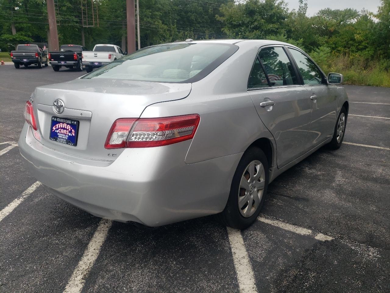Toyota Camry 4dr Sdn I4 Auto LE (Natl) 2010