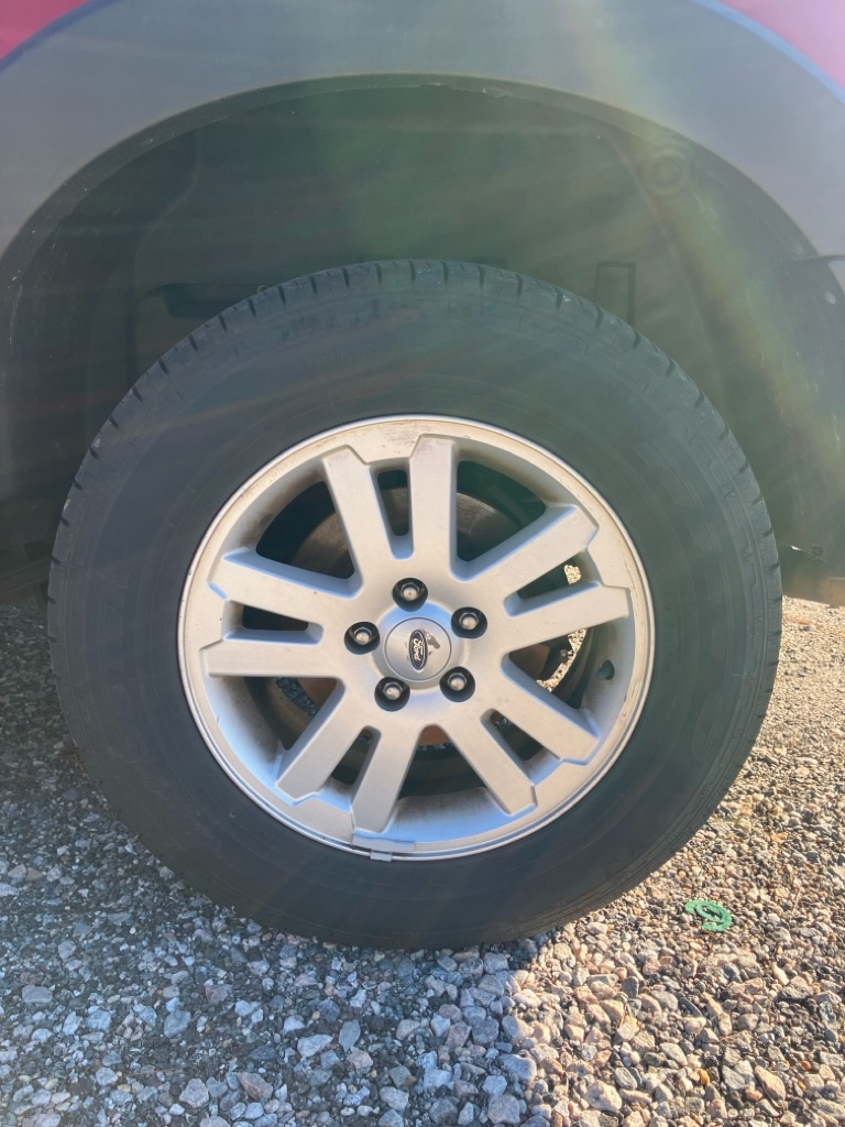 Ford Explorer Sport Trac XLT 4.0L 2WD 2010