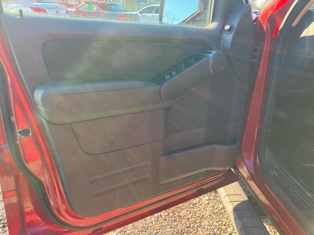 Ford Explorer Sport Trac XLT 4.0L 2WD 2010