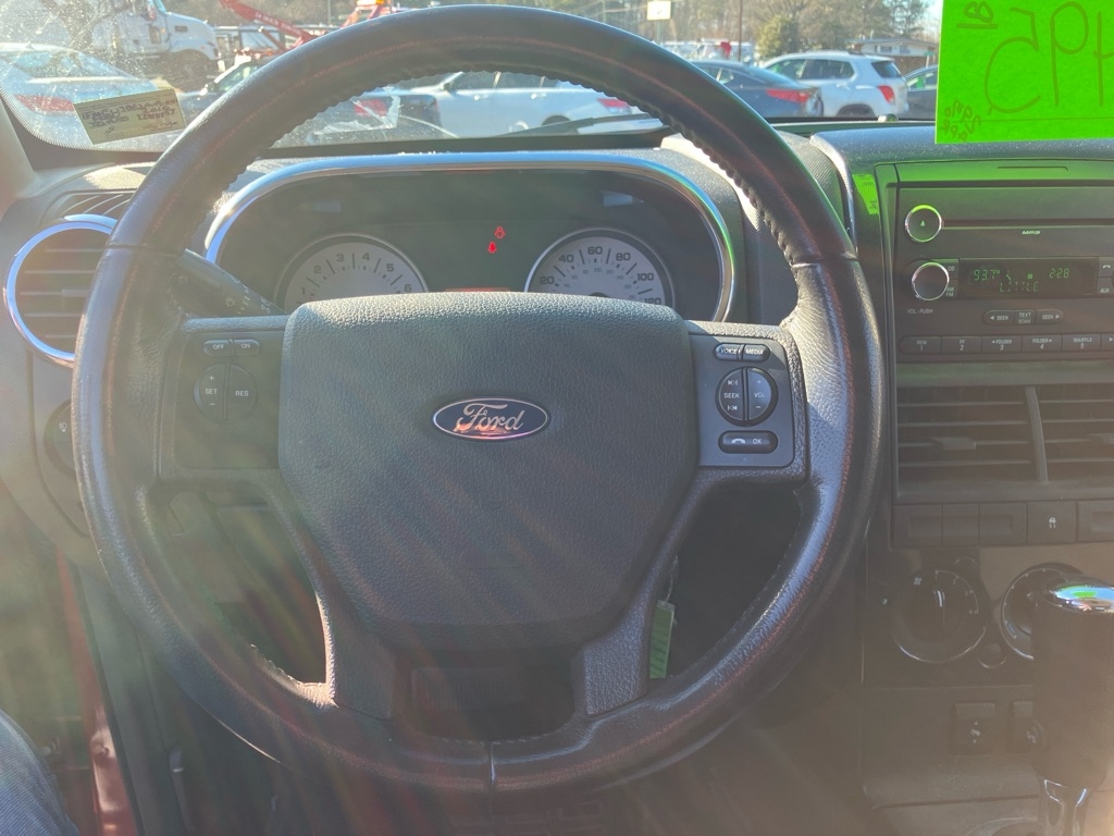 Ford Explorer Sport Trac XLT 4.0L 2WD 2010