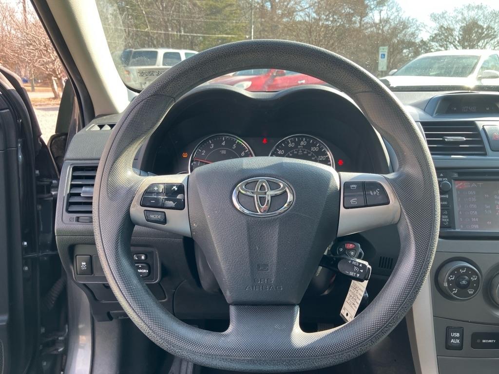 Toyota Corolla S 5-Speed MT 2012