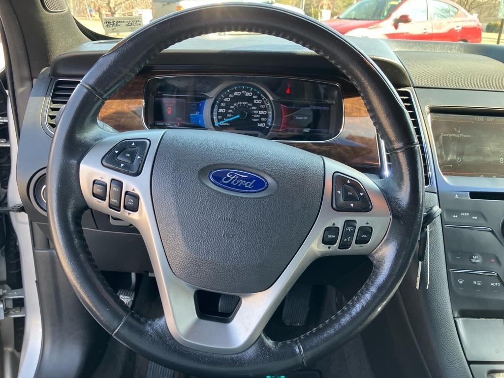 Ford Taurus Limited FWD 2013