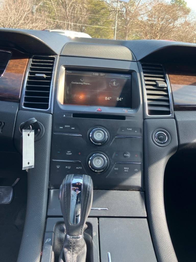 Ford Taurus Limited FWD 2013