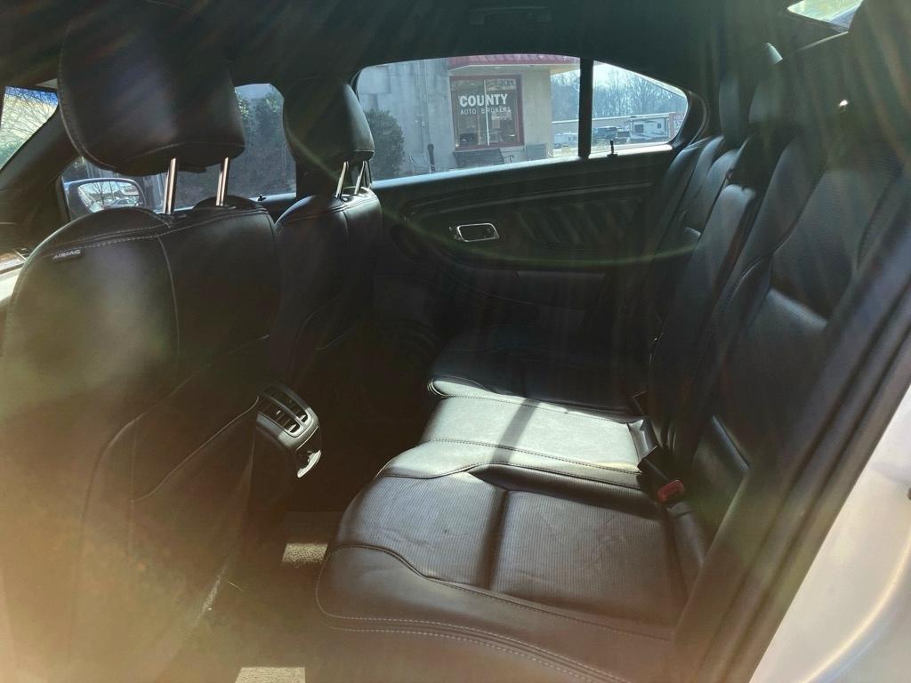 Ford Taurus Limited FWD 2013