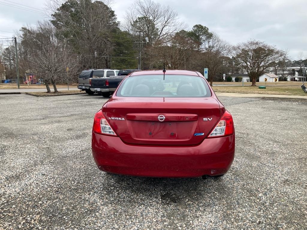 Nissan Versa 1.6 S Sedan 2012