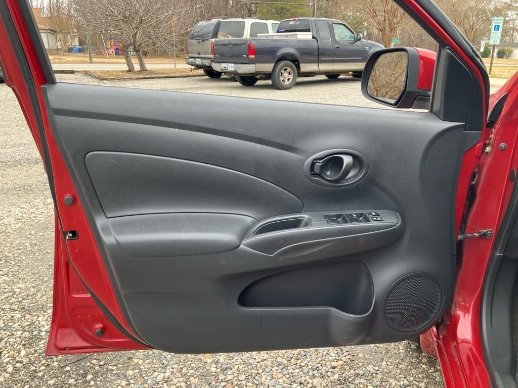 Nissan Versa 1.6 S Sedan 2012