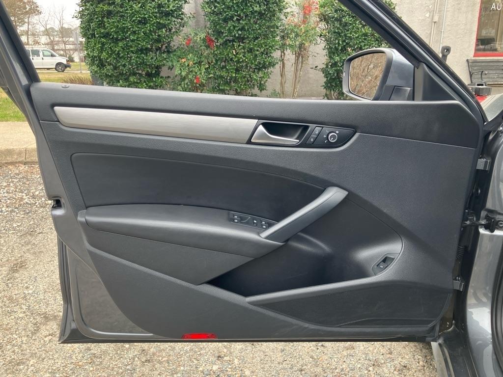 Volkswagen Passat SE PZEV 6A 2015