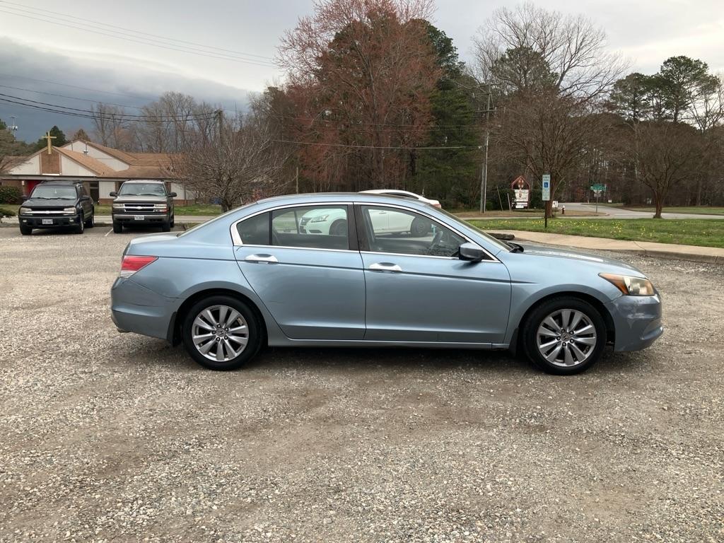 Honda Accord EX Sedan AT 2011