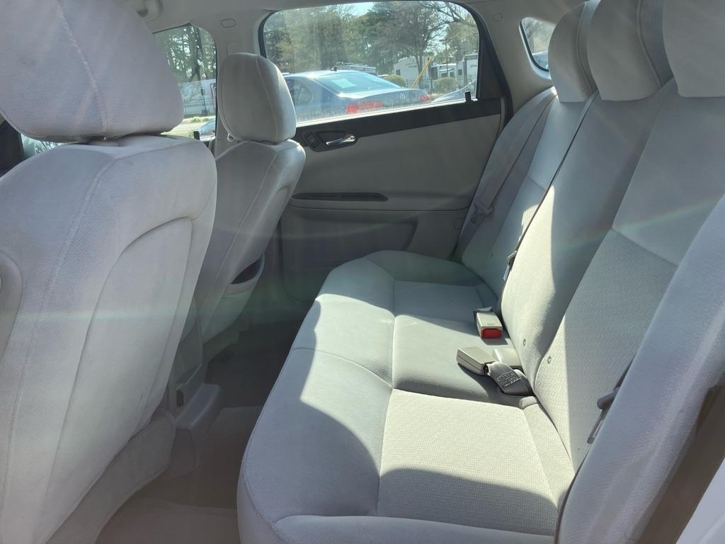 Chevrolet Impala LS 2011