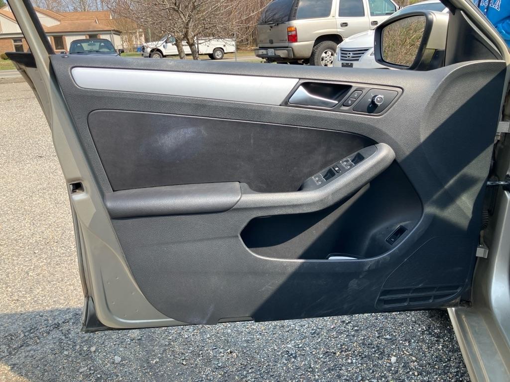 Volkswagen Jetta SE 2013