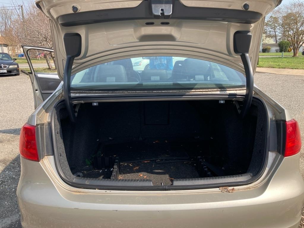 Volkswagen Jetta SE 2013