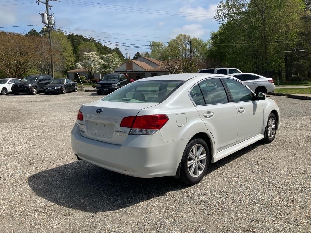 Subaru Legacy 2.5i Premium 2011