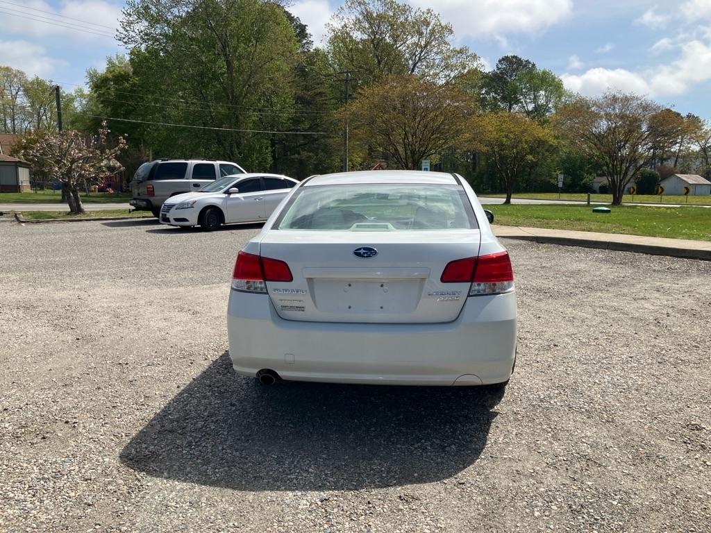 Subaru Legacy 2.5i Premium 2011