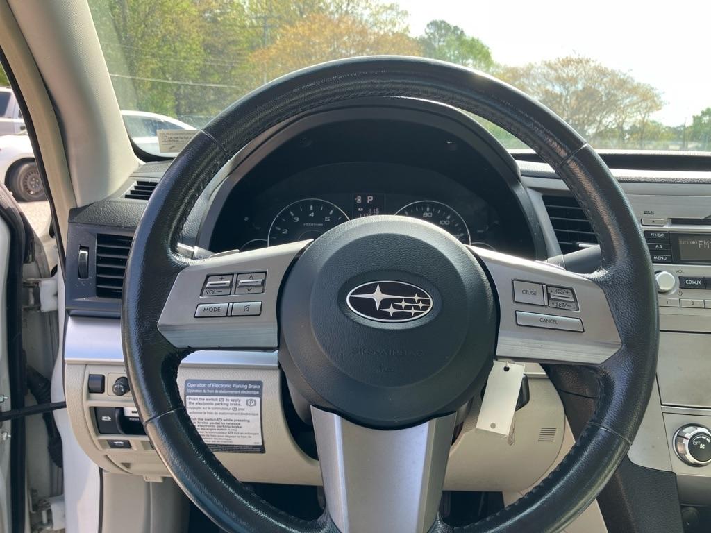 Subaru Legacy 2.5i Premium 2011