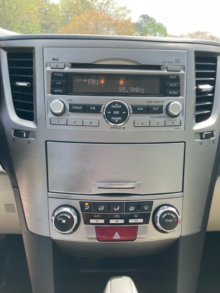 Subaru Legacy 2.5i Premium 2011