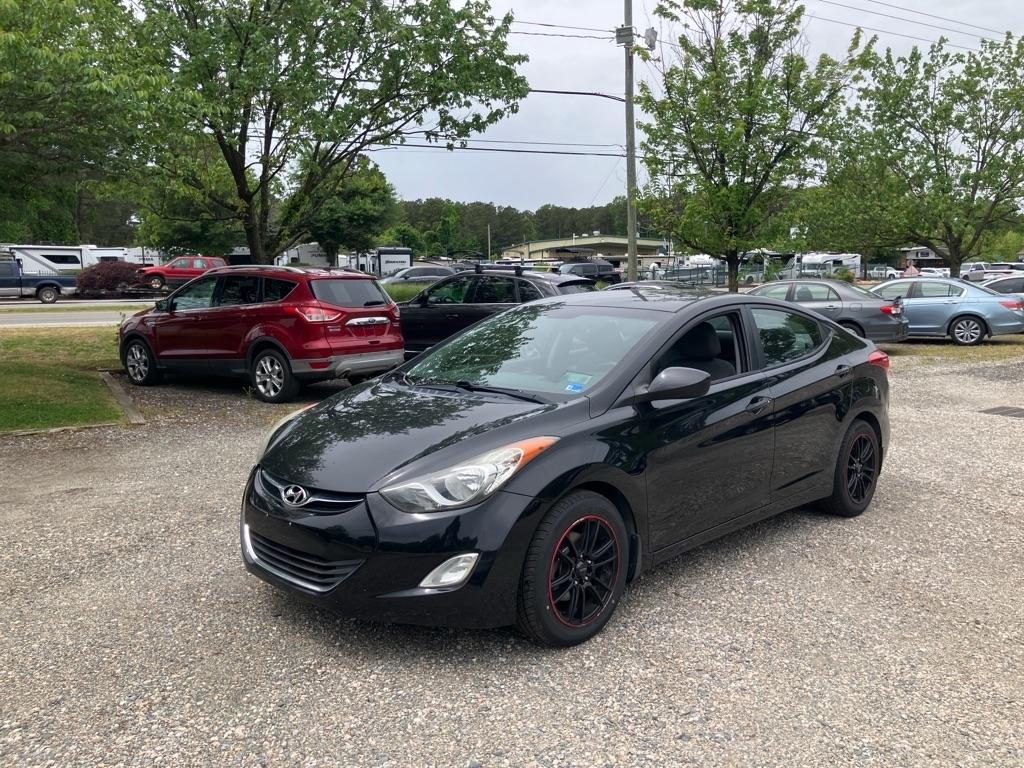 Hyundai Elantra GLS M/T 2013