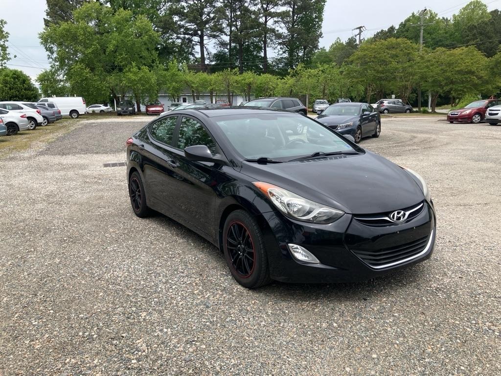 Hyundai Elantra GLS M/T 2013