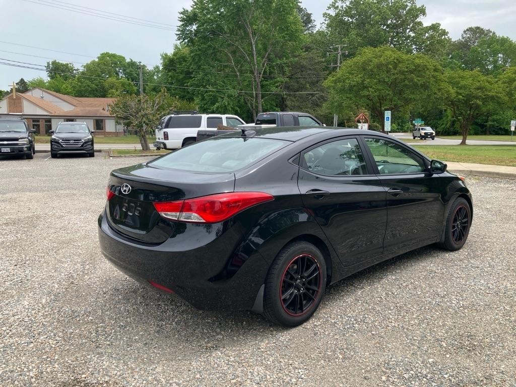 Hyundai Elantra GLS M/T 2013